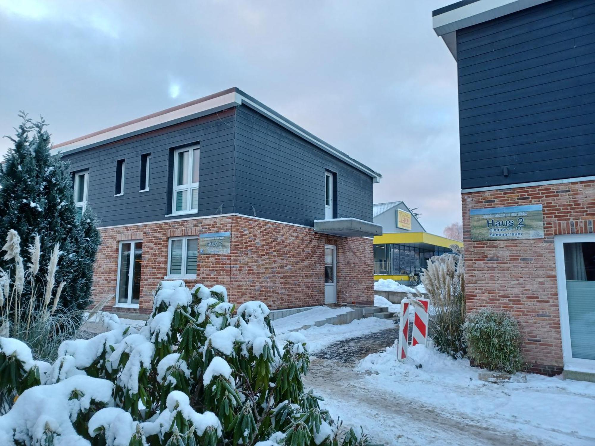 Sportpension "Seminarhaus An Der Eider" Tonning Bagian luar foto